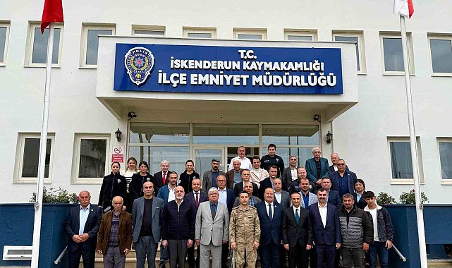 İskenderun'da muhtarlar, huzurlu yaşam için jandarma ve emniyete teşekkür etti