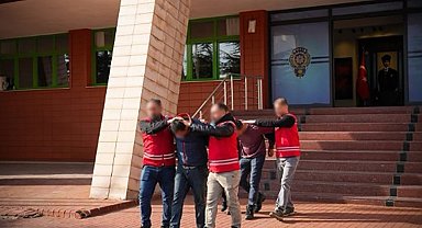 Isparta'da 9 yılın üzerinde hapis cezası bulunan 2 hükümlü yakalandı