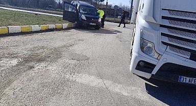 Isparta'da tır ile otomobil çarpıştı: 2 yaralı