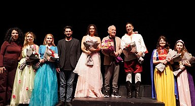 İstanbul Beylikdüzü'nde 3. Tiyatro Festivali tam not aldı