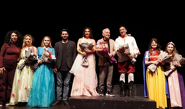 İstanbul Beylikdüzü'nde 3. Tiyatro Festivali tam not aldı