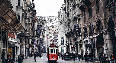 İstanbul caddelerindeki ziyaretçi trafiği turistle ayrılıyor... Alışveriş Caddeleri Raporu yayımlandı