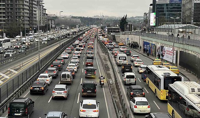İstanbul'da akaryakıt zammı trafiğe yansımadı