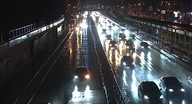 İstanbul'da sağanak yağış etkili oldu