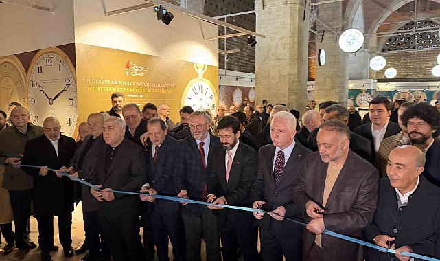 İstanbul'da zamanın 400 yıllık hikayesi sergileniyor