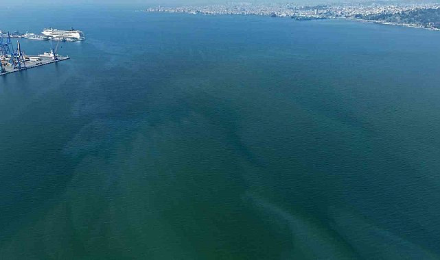 İzmir Körfezi'nde yine dış kaynaklı kirlilik alarmı