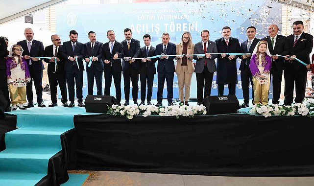İzmir'de 1 milyar lirayı aşan yatırımla 20 yeni okul eğitime açıldı