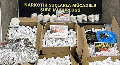 İzmir'de 366 bin 400 uyuşturucu hap ele geçirildi