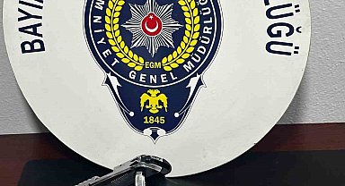 İzmir'de iş yerinde uyuşturucu ve ruhsatsız tabanca ele geçirildi