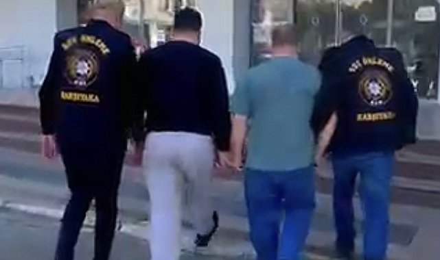 İzmir'de kesinleşmiş hapis cezası bulunan 2 firari yakalandı