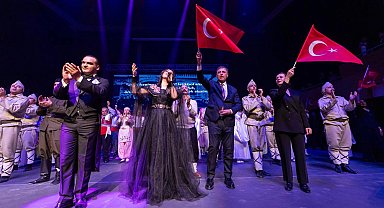 İzmir'de Çanakkale ruhu 'Uyan Memet' ile sahneye taşındı