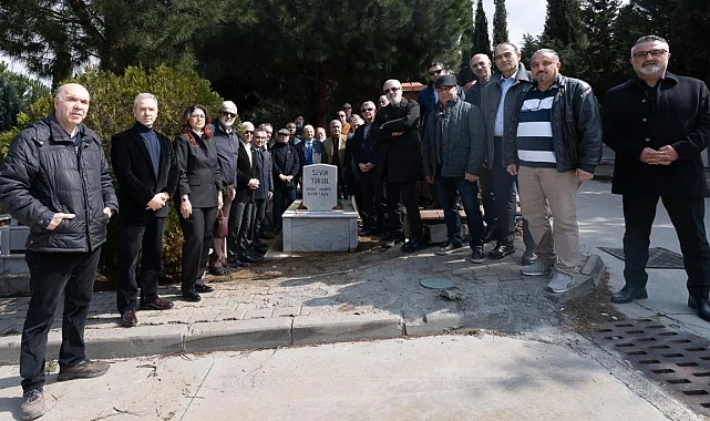İzmirli usta gazeteci mezarı başında anıldı