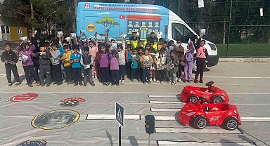 Jandarmadan öğrencilere güvenli trafik eğitimi