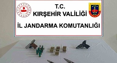 Jandarmadan ruhsatsız silah operasyonu