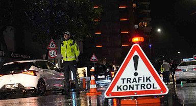 Kadıköy'de kural tanımayana geçit yok: Trafikte ihlale anında müdahale