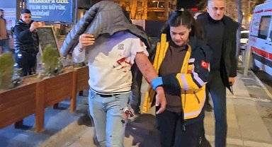 Kafedeki tartışma bıçaklı kavgaya dönüştü: 1 yaralı