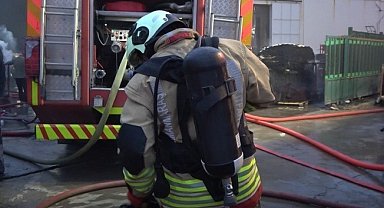 Kahramanmaraş'ta yangına müdahale eden itfaiye eri darbedildi