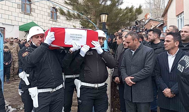 Kalp krizi sonucu hayatını kaybeden Bayburtlu polis toprağa verildi