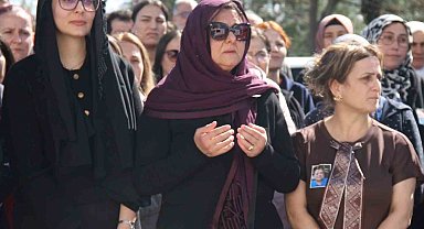 Kanser nedeniyle hayatını kaybeden çocuk doktoru için hastanede tören düzenlendi