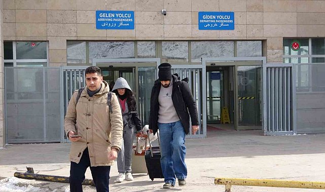 Kapıköy Gümrük Kapısı'nda geçişler kontrollü sürüyor