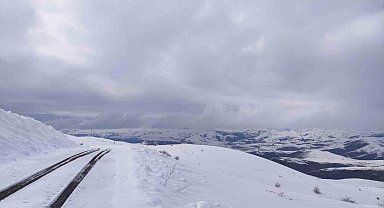 Kar yağışı Aşkale'de yeniden etkili oluyor