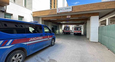 Karaman'da motosiklet şarampole devrildi: 2 yaralı