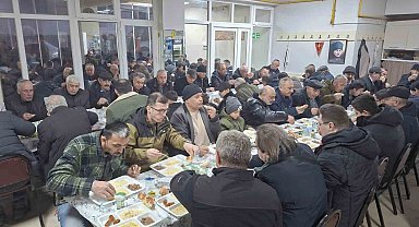 Karaören köylüleri ve misafirleri iftar yemeğinde bir araya geldi