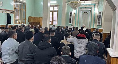 Karapınar'da Bayram Namazında camiler doldu