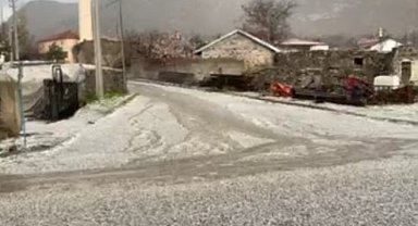 Karapınar'da dolu yağışı