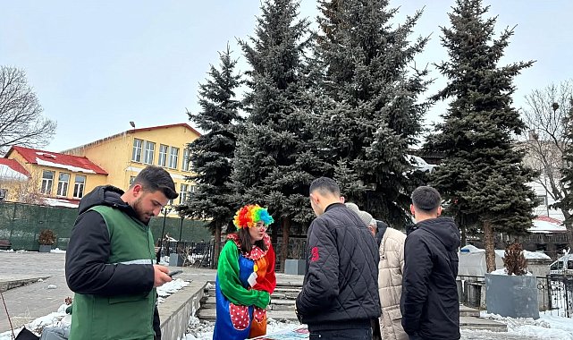 Kars'ta bağımlılıkla mücadele standı açıldı