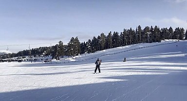 Kars'ta kayak sezonu Nisan'a uzadı