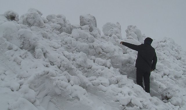 Kars'ta Mart sonunda kış geri döndü: Boğatepe Geçidi ve köyler kar altında