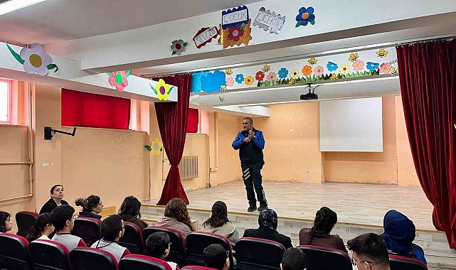 Kars'ta öğrencilere güvenlik eğitimi verildi
