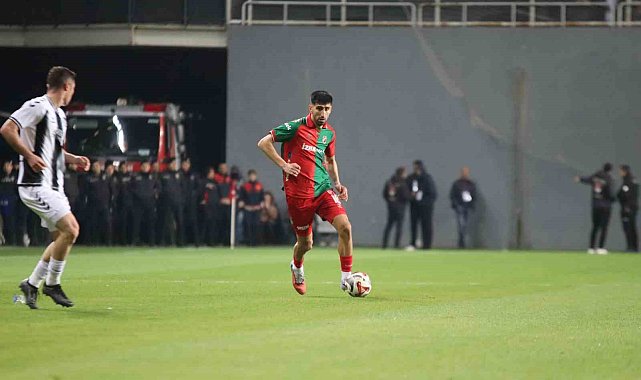 Karşıyaka'da Erhan Öztürk, 7 gollük katkıyla döndü
