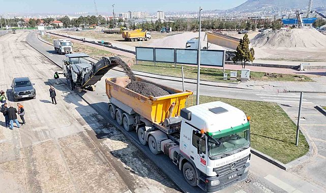 Kartal Kavşağı'nda hummalı çalışma