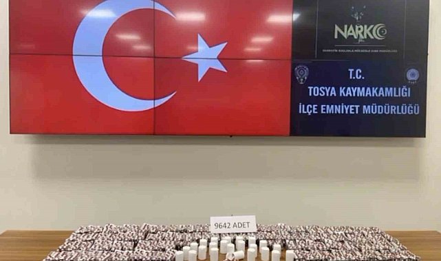 Kastamonu'da 9 bin 642 adet sentetik ecza hapı ele geçirildi
