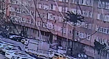 Kayseri'de 5. kattan atlayan bir kişi hayatını kaybetti: O anlar kamerada