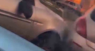 Kaza sonrası çocukların çığlıklarına rağmen kavga ettiler