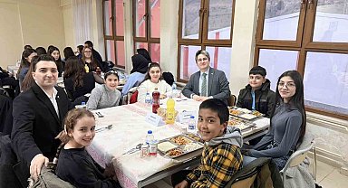 Kemaliye'de öğrencilerle iftar programı düzenlendi