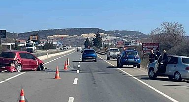 Keşan'da iki otomobilin çarpıştı: 1 kişi yaralandı