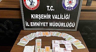 Kıraathanede kumar oynayan 4 kişiye para cezası