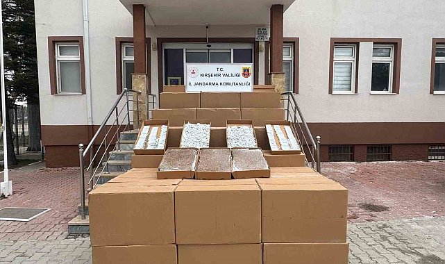 Kırşehir'de 4 milyon 95 bin TL'lik kaçak makaron ele geçirildi