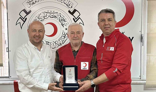 Kızılay Manisa'dan Ramazan başarısına ödül yağmuru