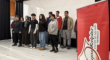 Kocaeli'de Beyaz Kalpler Mehmet Akif Ersoy'u andı