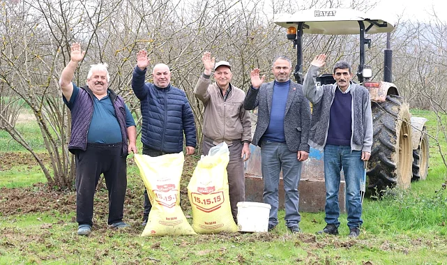 Kocaeli'de gübreler toprakla buluşuyor, yüzler gülüyor