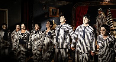 Kocaeli'de İzmit'in yeni sanat sahnesi açıldı