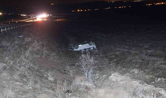 Kontrolden çıkan otomobil şarampole uçtu: 4 yaralı