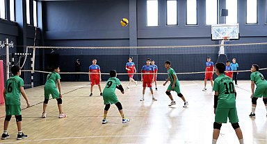 Konya Karatay'da Kardeşlik ve Dostluk Voleybol Turnuvası başladı