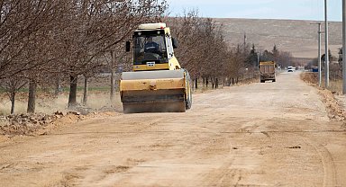 Konya Karatay'da yol ve altyapı çalışmaları tüm hızıyla sürüyor