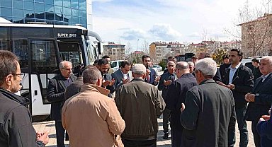 Kovancılar'da umre kafilesi dualarla uğurlandı